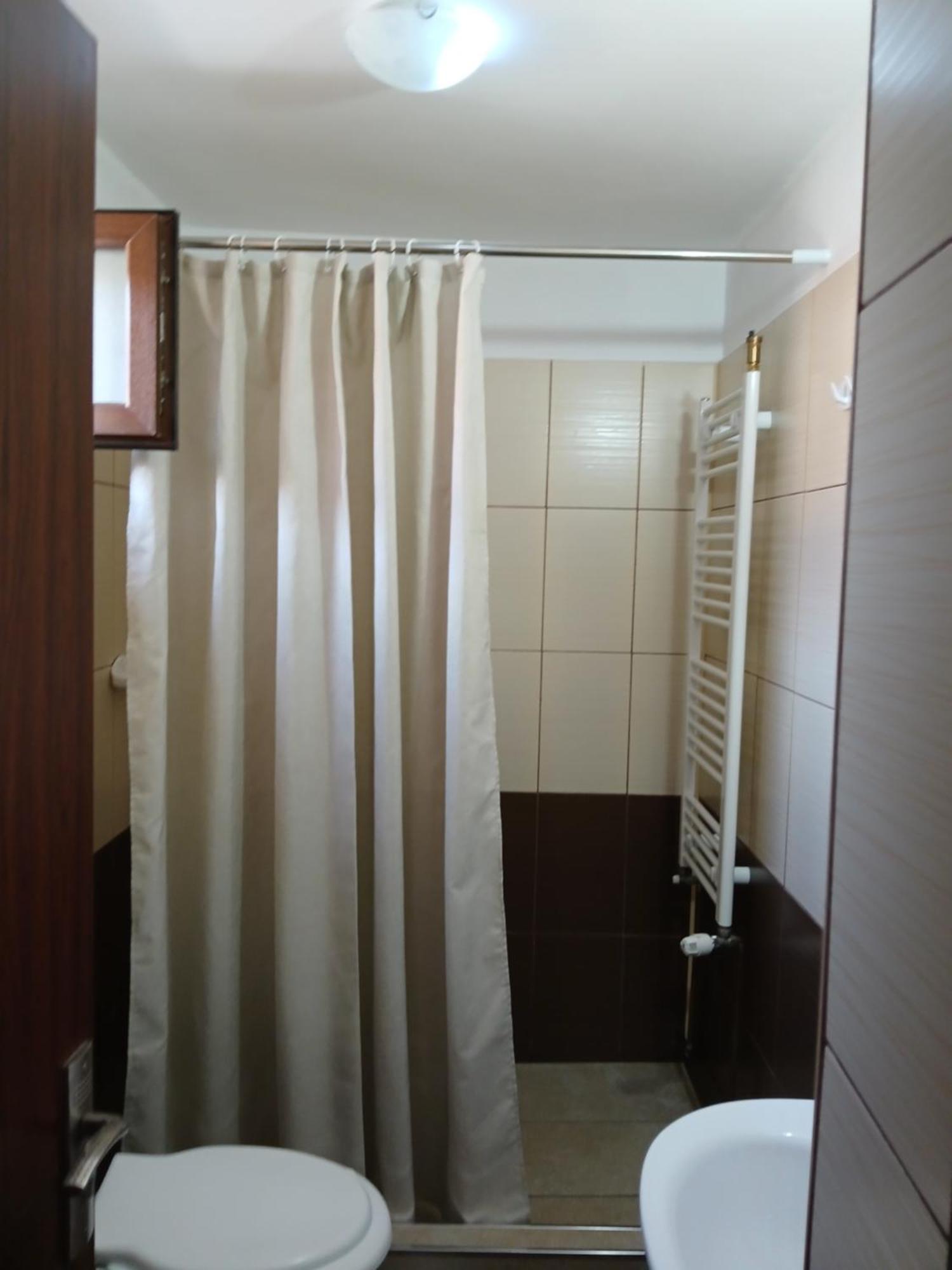 מלון Călimăneşti Casa Fabrizio מראה חיצוני תמונה