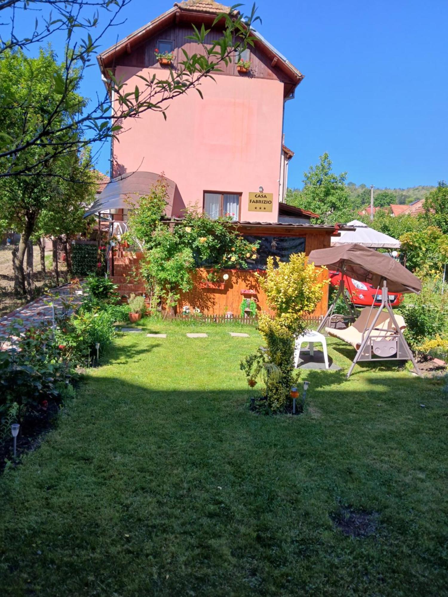 מלון Călimăneşti Casa Fabrizio מראה חיצוני תמונה